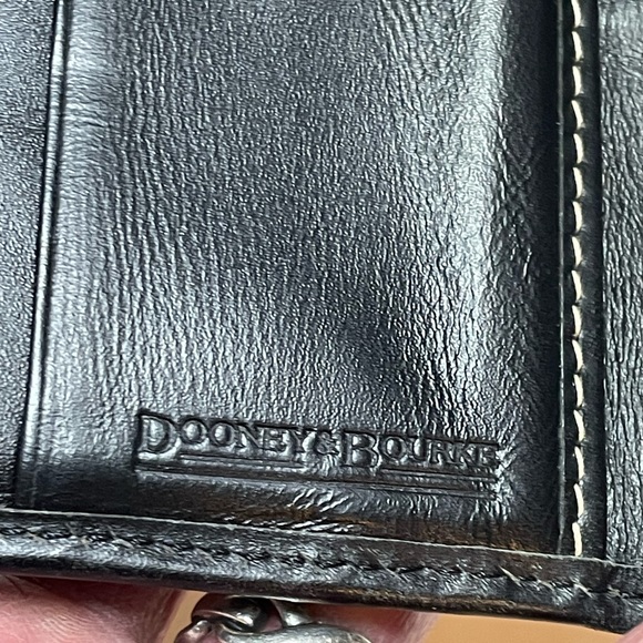 Dooney and Bourke black reptile wallet - Picture 9 of 12
